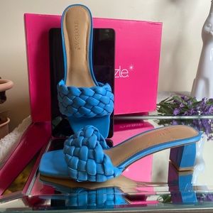 SHOEDAZZLE DRESS SANDAL, TONKA BLUE 7.5